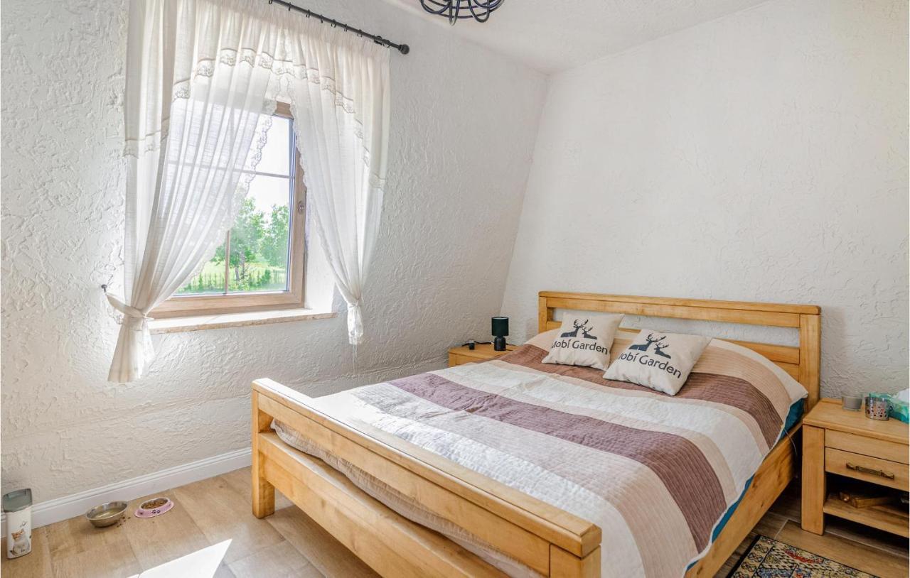 Amazing Home In Gniewino With Kitchen エクステリア 写真