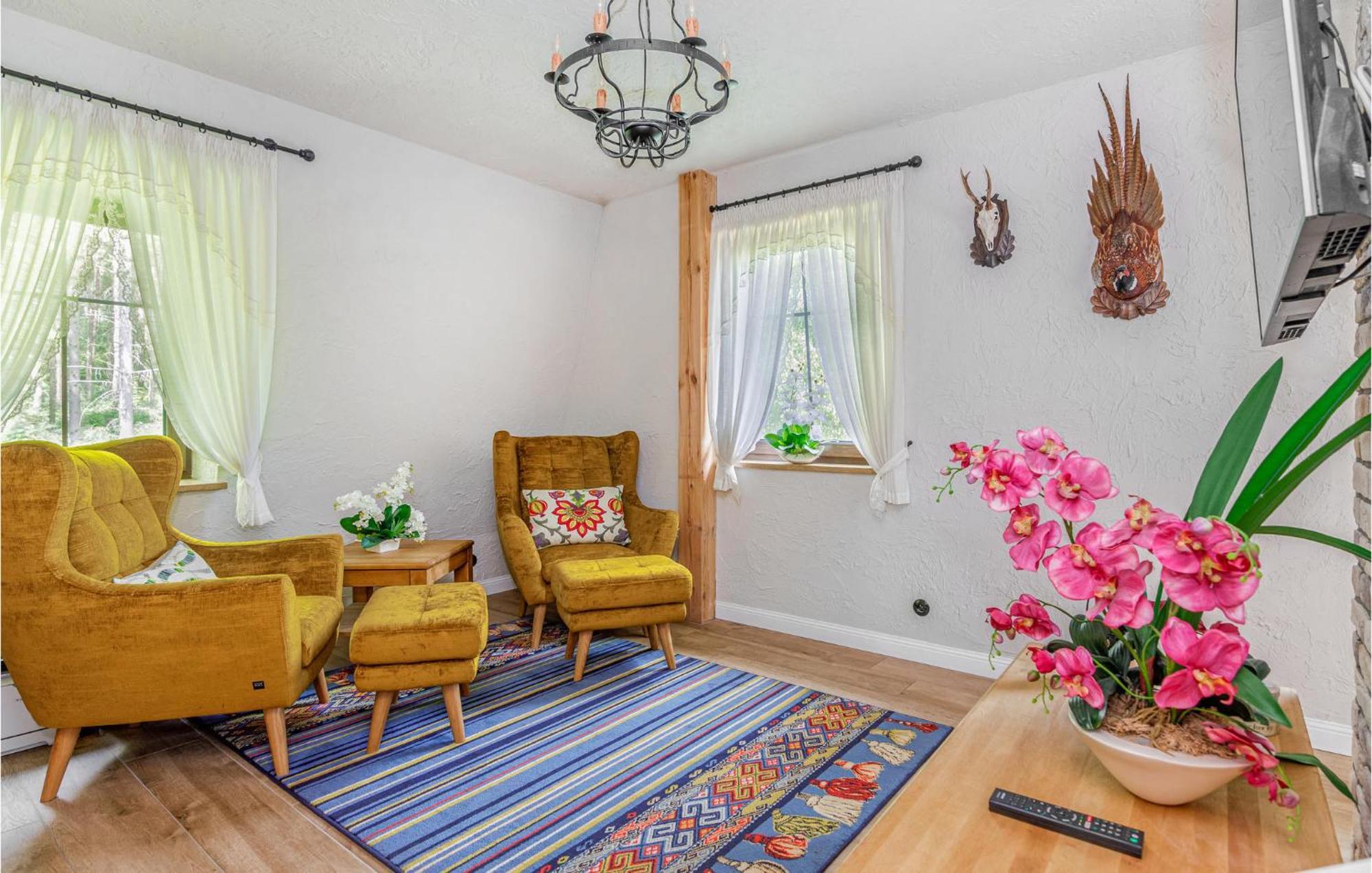 Amazing Home In Gniewino With Kitchen エクステリア 写真